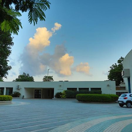 Neel'S City Resort Rajkot Exterior photo