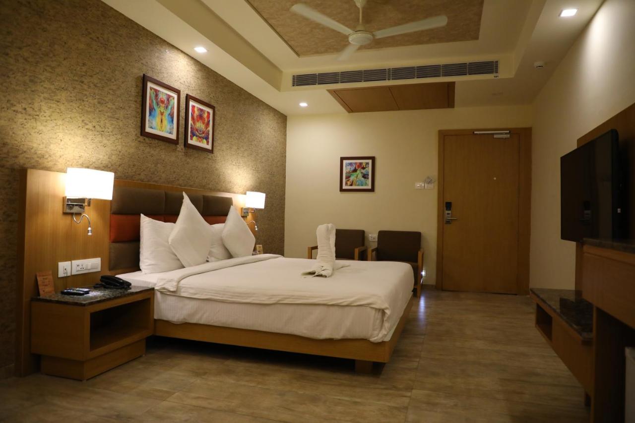 Neel'S City Resort Rajkot Exterior photo